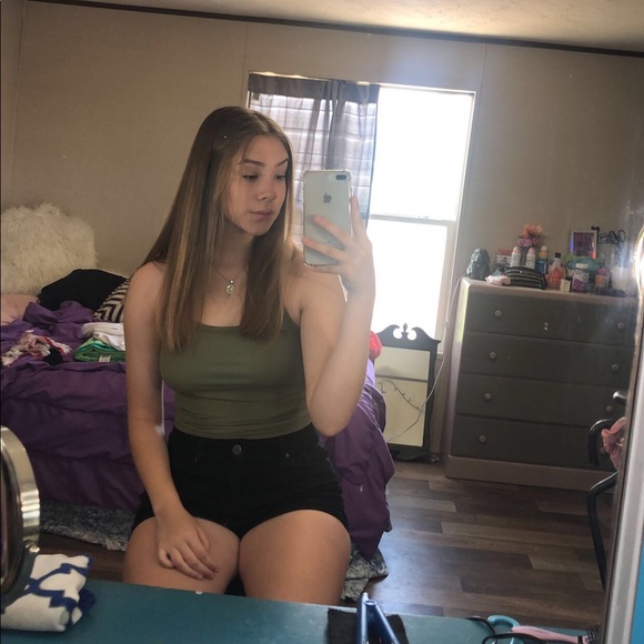 Meet your Posher, Isabella - Picture 1 of 1